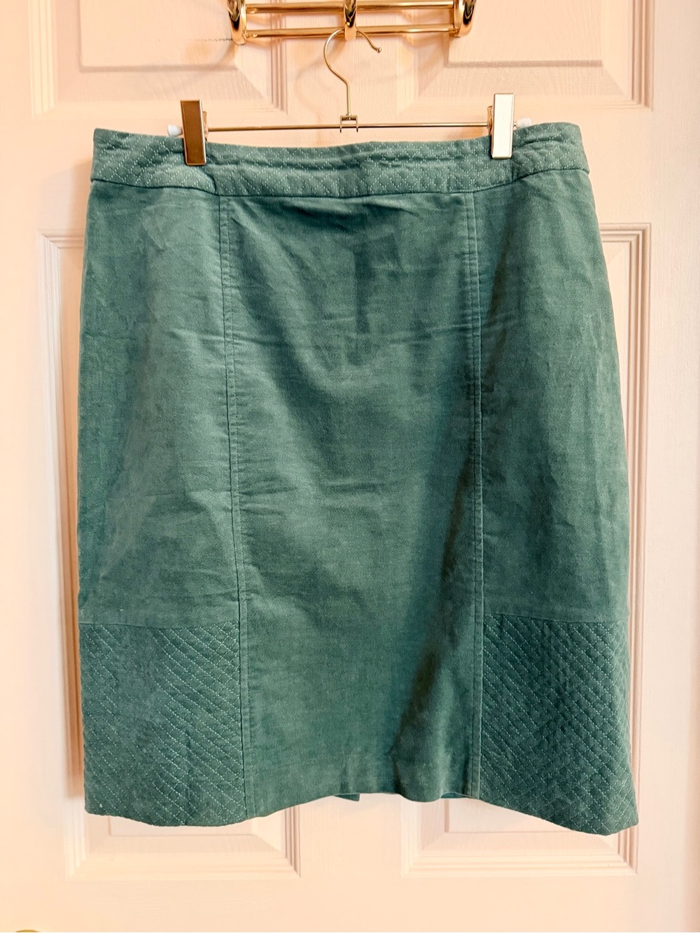 Green downeast skirt